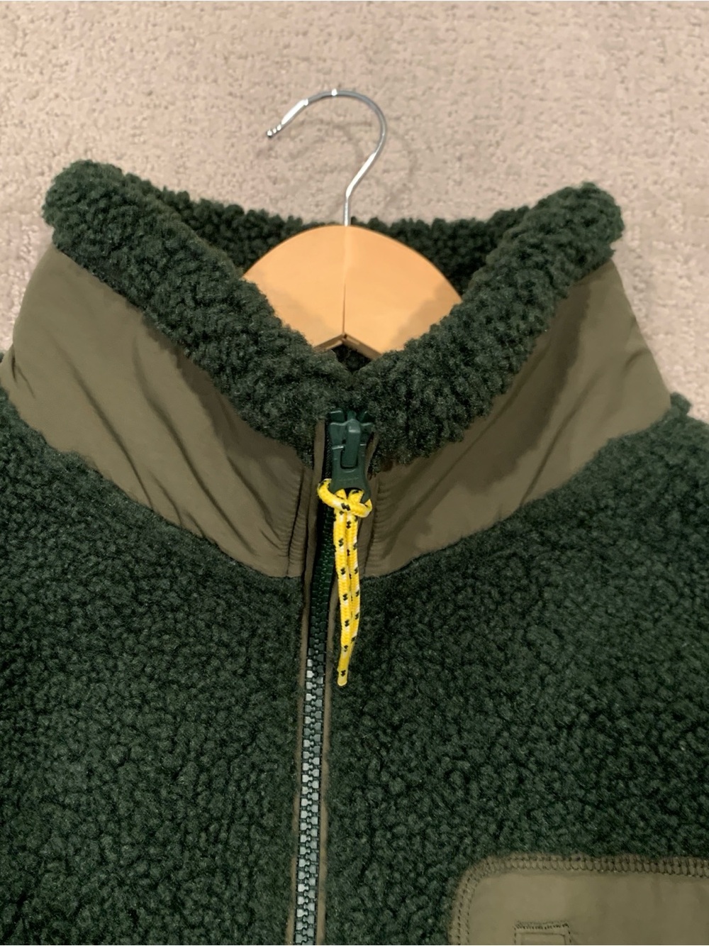 JW ANDERSON + UNIQLO Dark Green Sherpa Zip Jacket - Picture 3 of 12